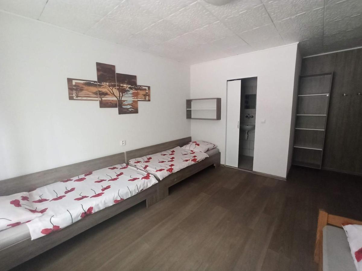 Motel Sofer Volkovce Bagian luar foto
