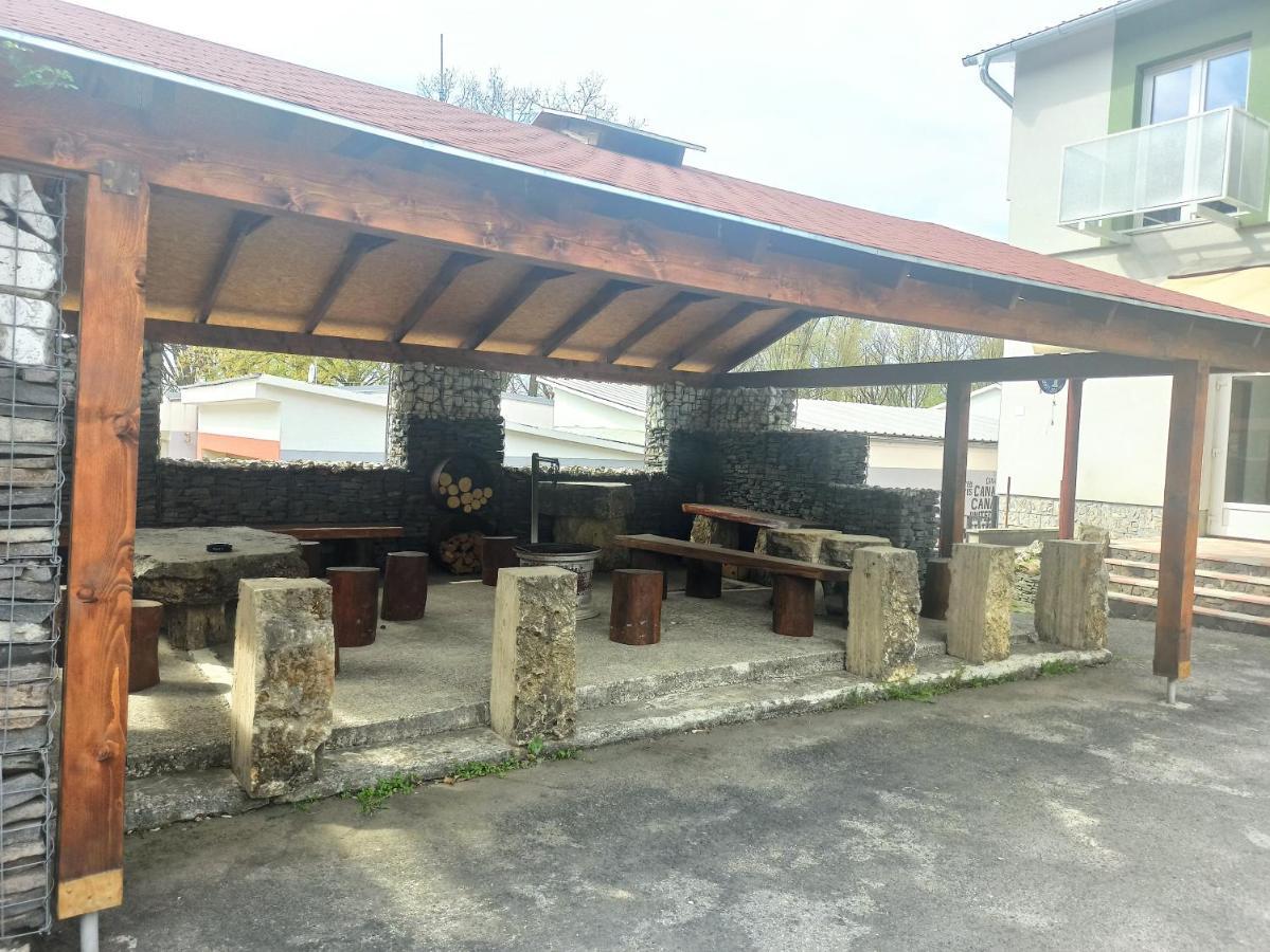 Motel Sofer Volkovce Bagian luar foto